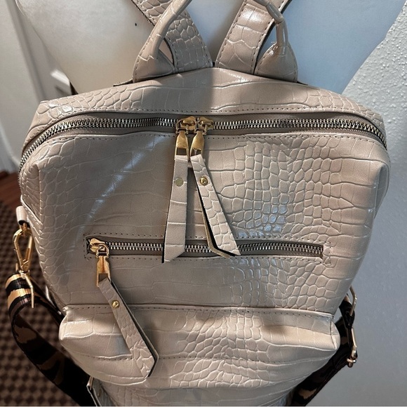 Faux Leather Croco Embossed Convertible Shoulder Bag Backpack Cream Beige - Picture 6 of 15